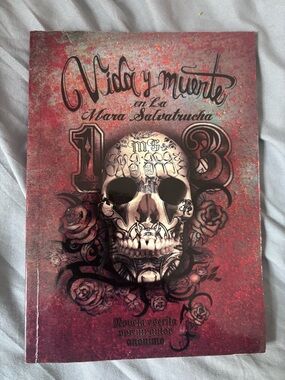 Vida y Muerte Book Featuring Skull Artwork - Red and Black
